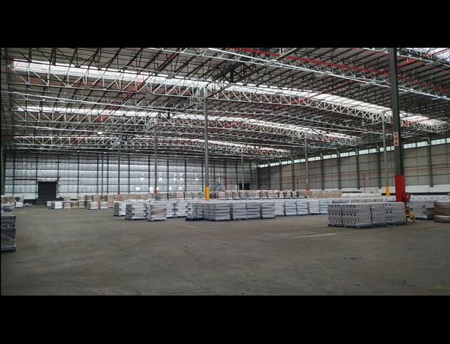 10,200M² WAREHOUSE TO LET IN PINETOWN CENTRAL